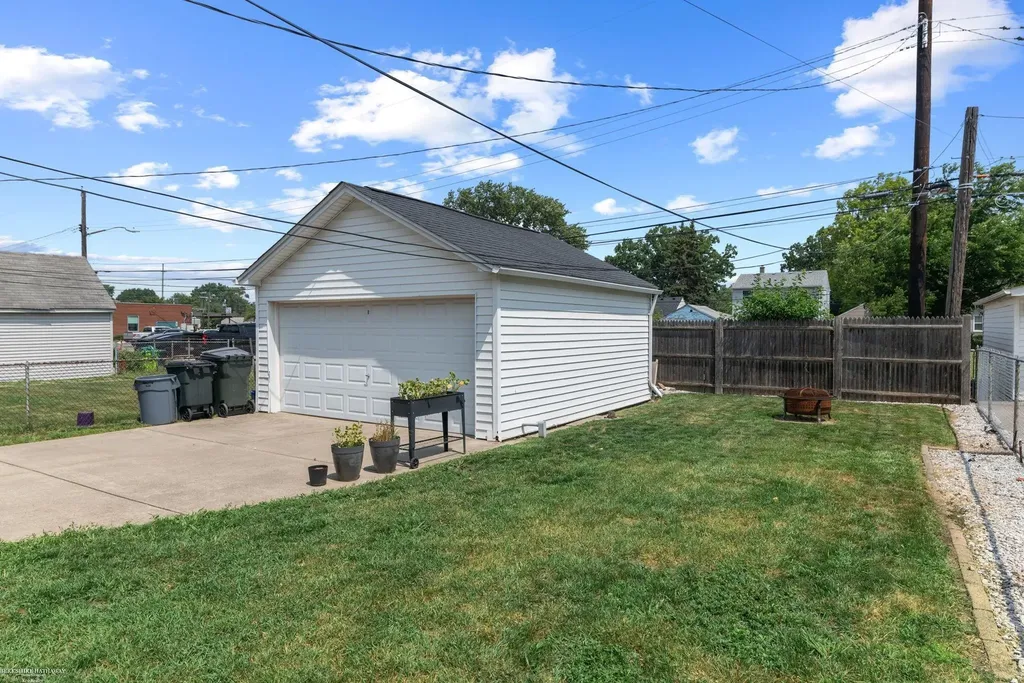 21605 Trombly Street St. Clair Shores City MI 48080