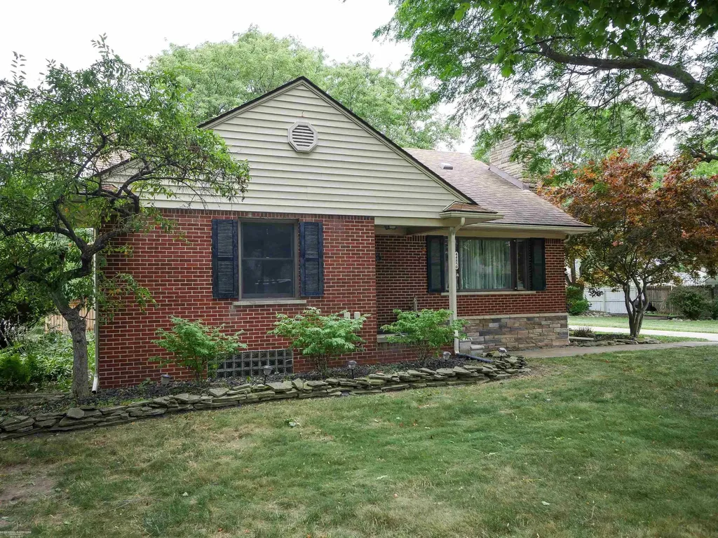 44850 Kemp Street Sterling Heights City MI 48314