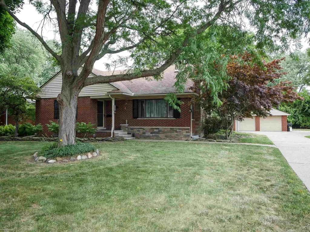 44850 Kemp Street Sterling Heights City MI 48314