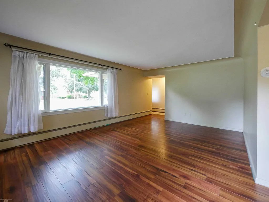 44850 Kemp Street Sterling Heights City MI 48314