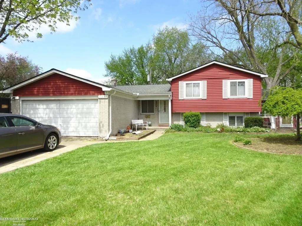 11027 Dill Court Sterling Heights City MI 48312