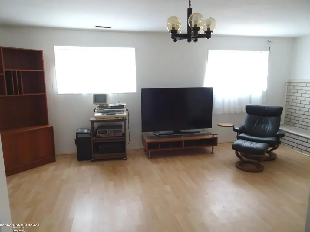 11027 Dill Court Sterling Heights City MI 48312