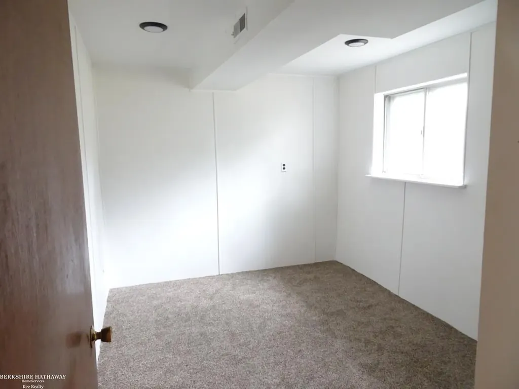 11027 Dill Court Sterling Heights City MI 48312