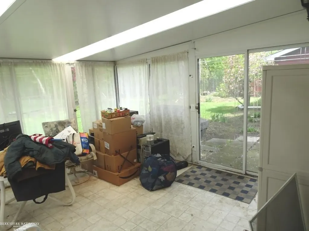 11027 Dill Court Sterling Heights City MI 48312