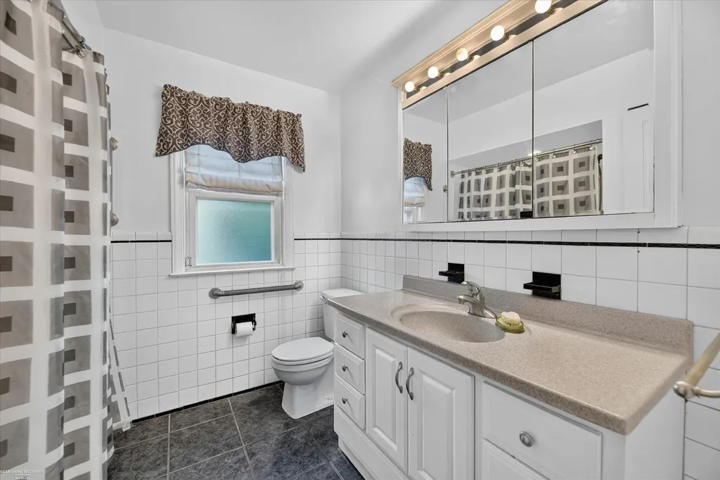 1114 Burlington Drive Mt. Clemens City MI 48043