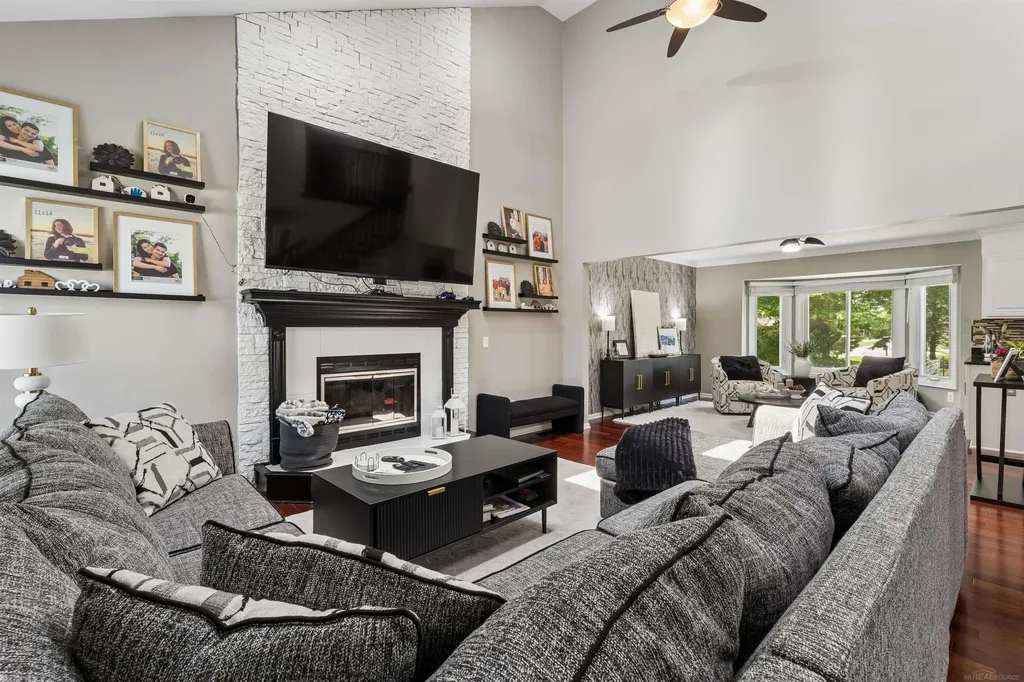 34347 Lillian Road Chesterfield Township MI 48047