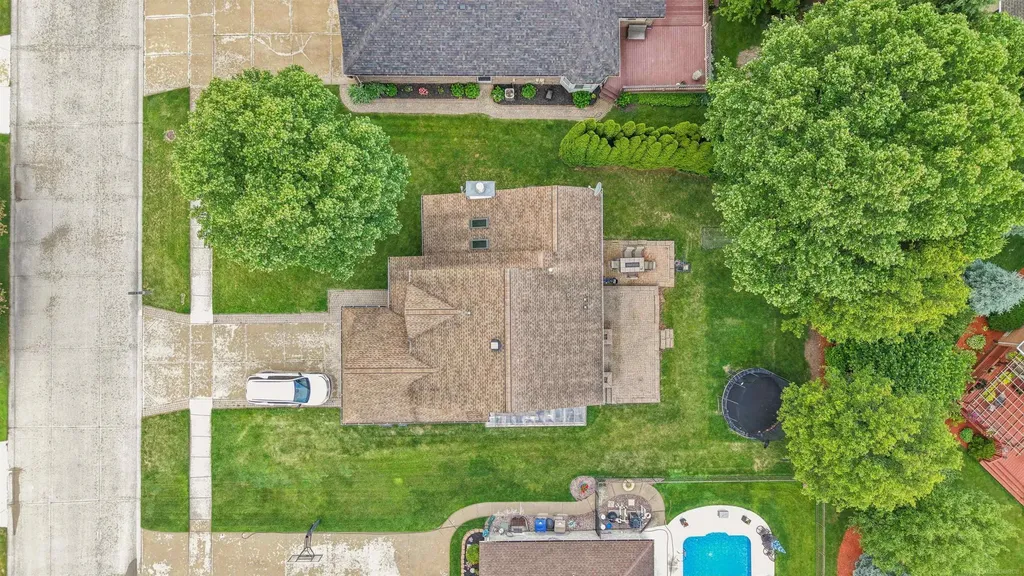 34347 Lillian Road Chesterfield Township MI 48047