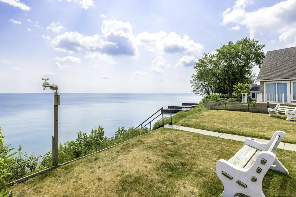 7769 Lakeview Drive Worth Township MI 48450
