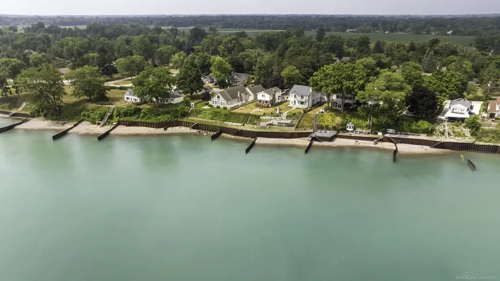 7769 Lakeview Drive Worth Township MI 48450