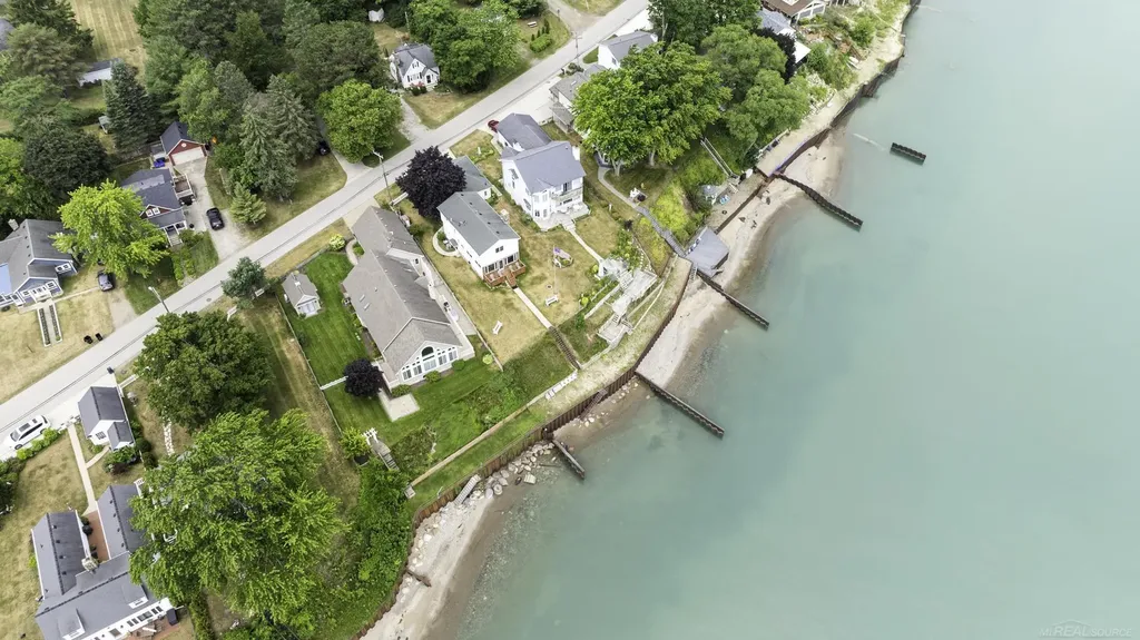 7769 Lakeview Drive Worth Township MI 48450