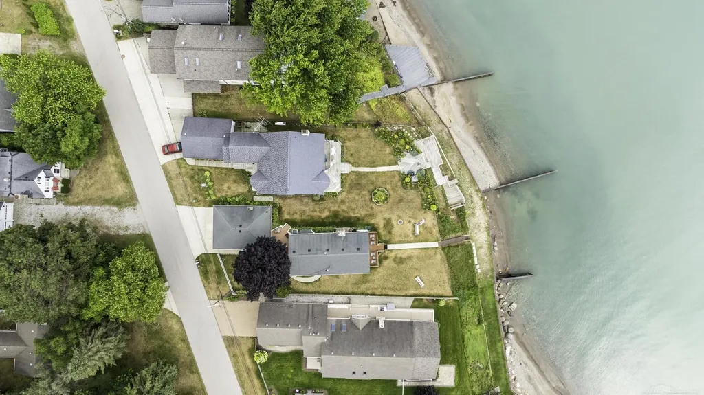 7769 Lakeview Drive Worth Township MI 48450