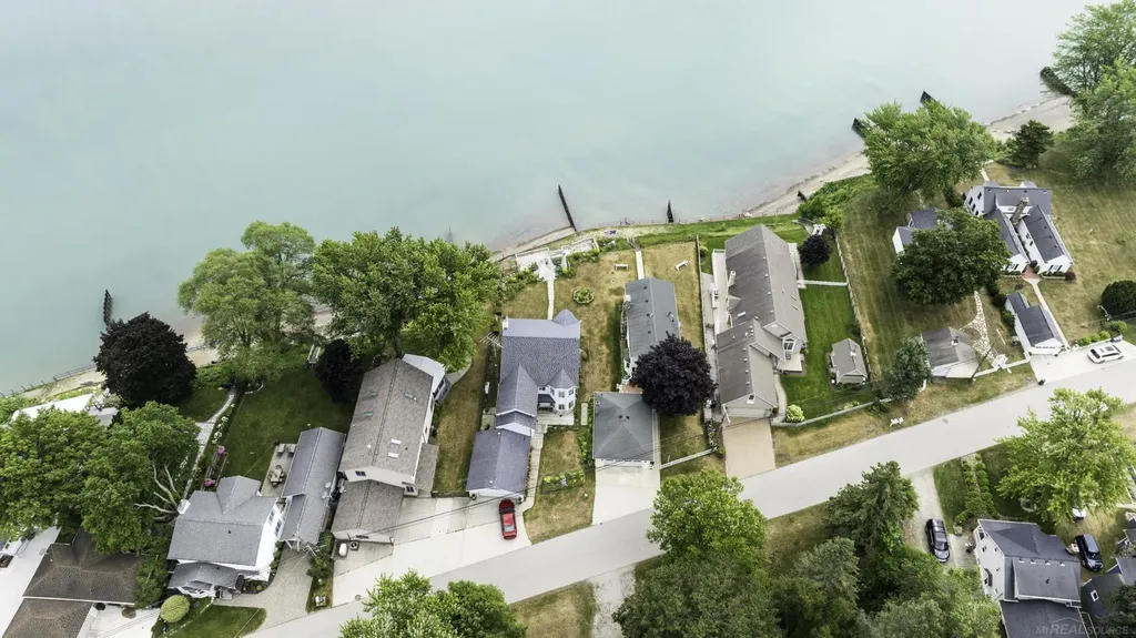7769 Lakeview Drive Worth Township MI 48450