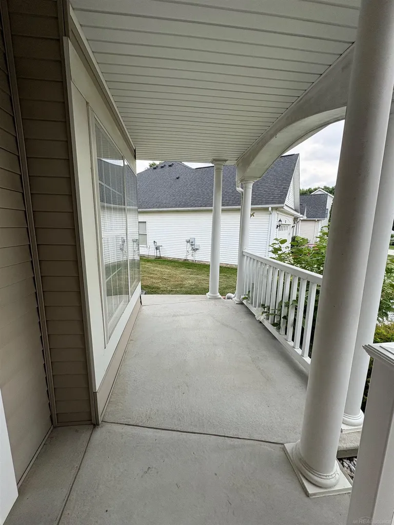 3831 Springwood Court Auburn Hills City MI 48326
