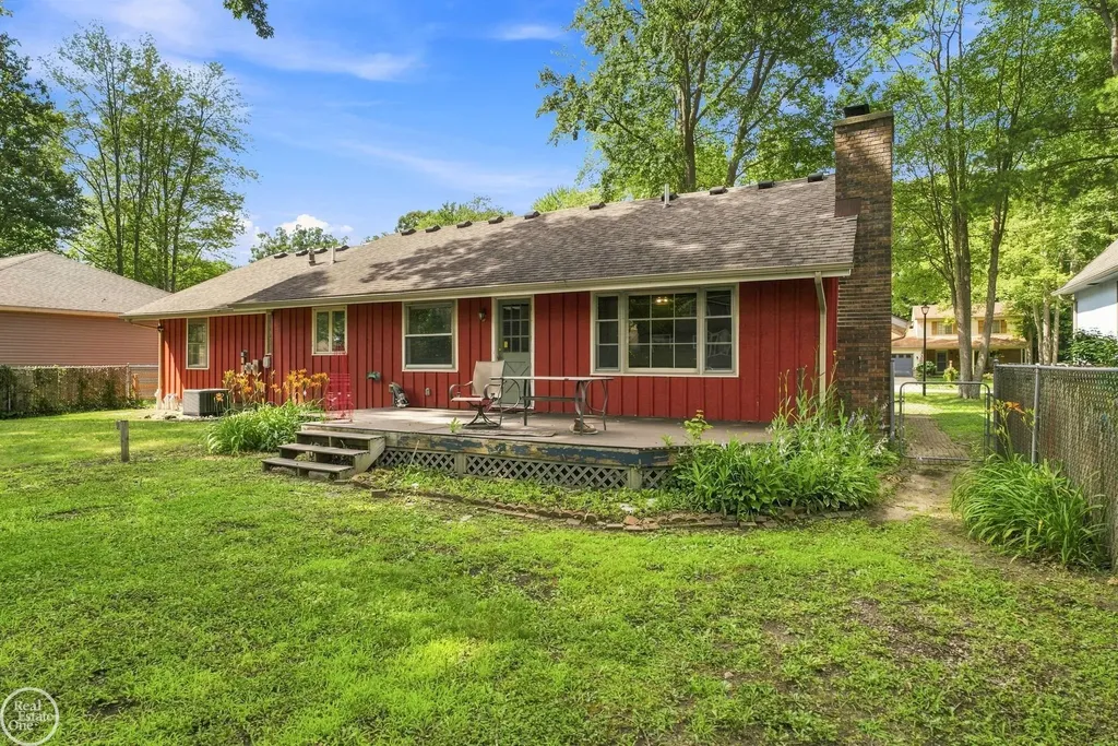 4247 Old Forge Drive Fort Gratiot Charter Township MI 48059
