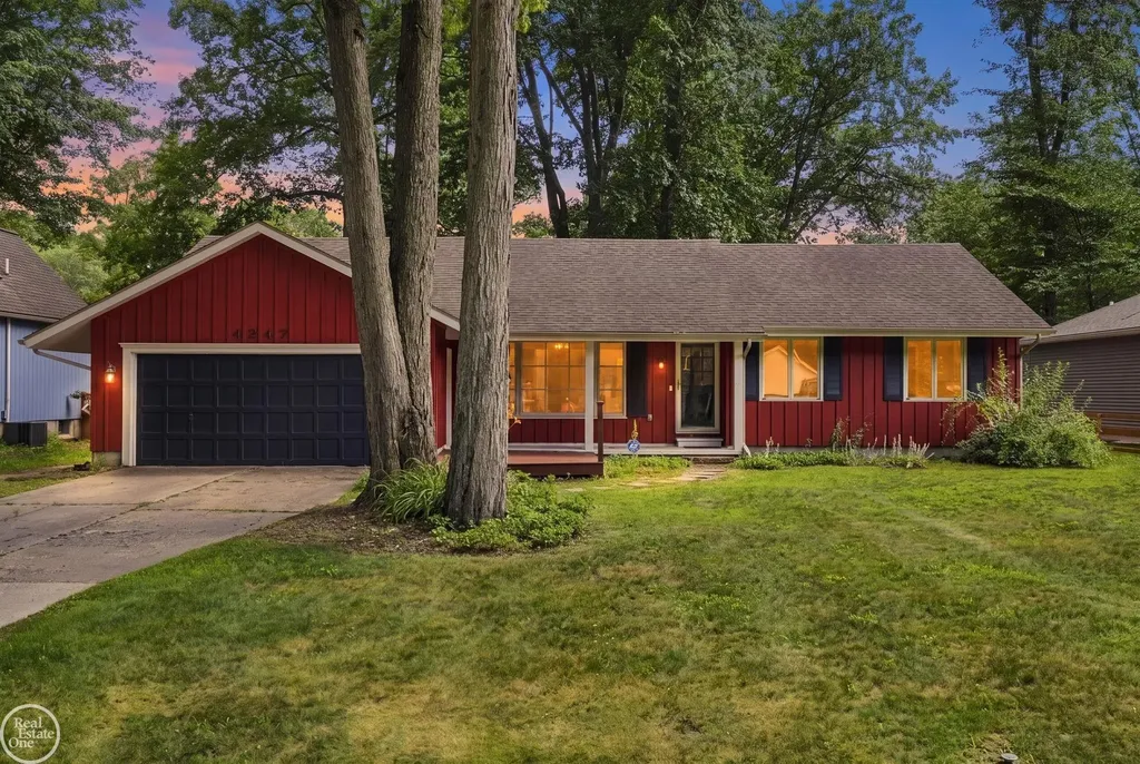 4247 Old Forge Drive Fort Gratiot Charter Township MI 48059