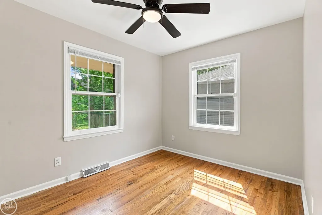4247 Old Forge Drive Fort Gratiot Charter Township MI 48059