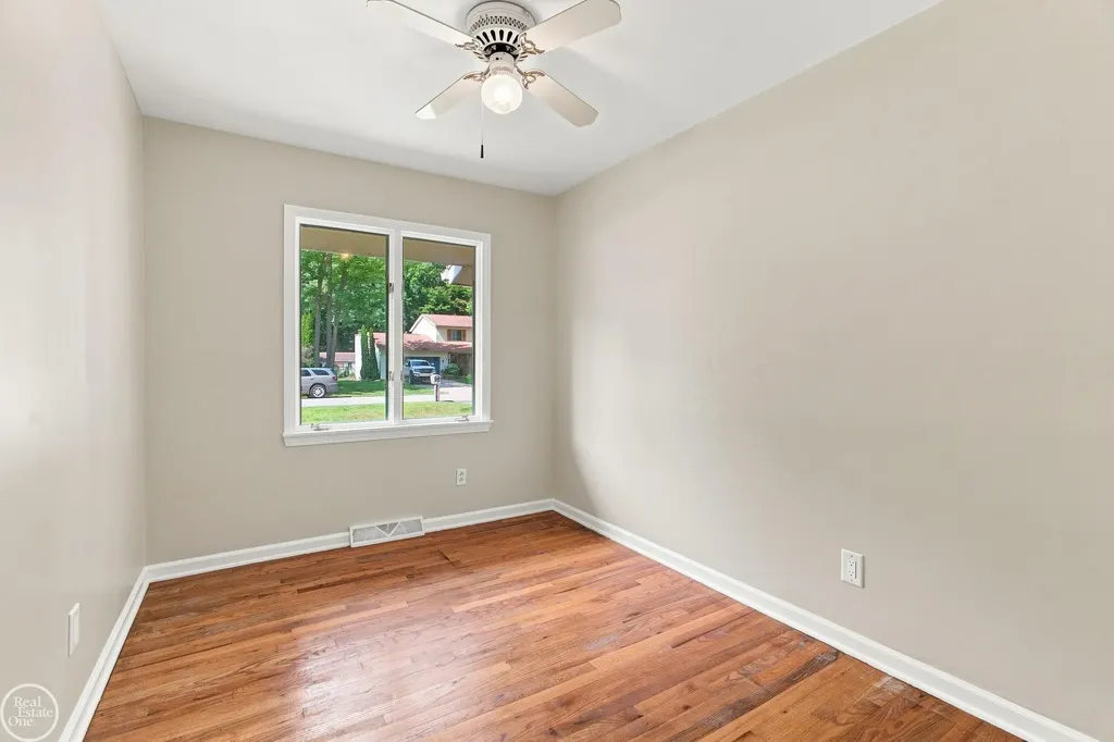 4247 Old Forge Drive Fort Gratiot Charter Township MI 48059