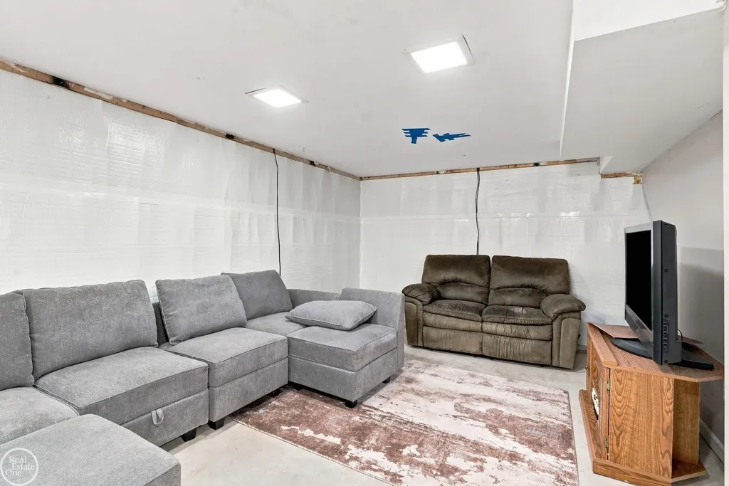4247 Old Forge Drive Fort Gratiot Charter Township MI 48059