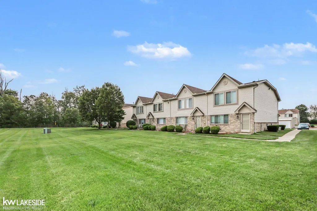 29393 Maurice Court Chesterfield Township MI 48047