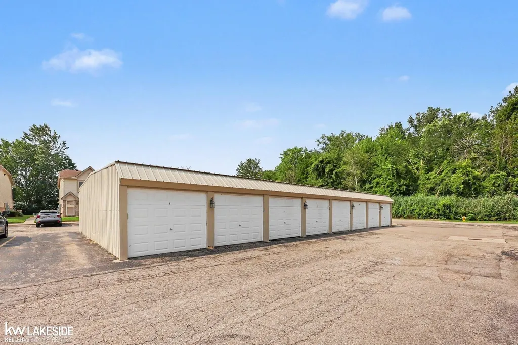 29393 Maurice Court Chesterfield Township MI 48047
