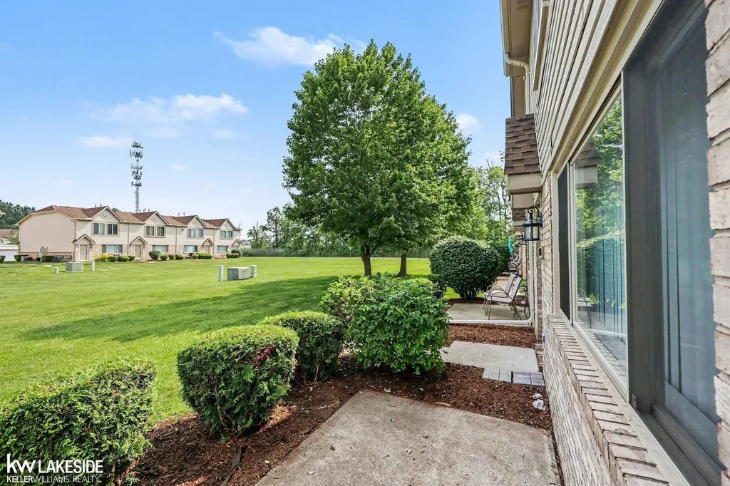 29393 Maurice Court Chesterfield Township MI 48047