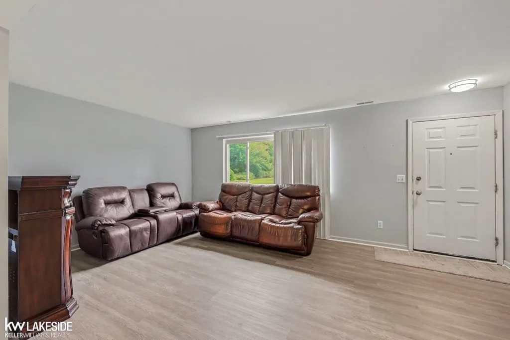 29393 Maurice Court Chesterfield Township MI 48047