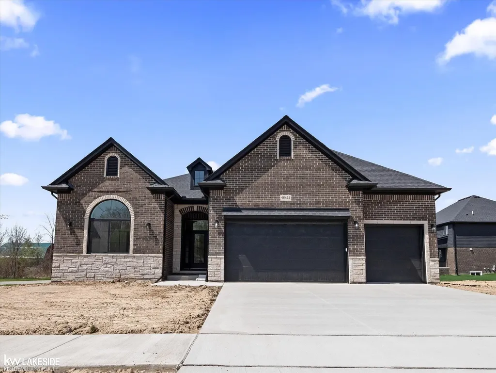 18816 Via Firenze Macomb Township MI 48044