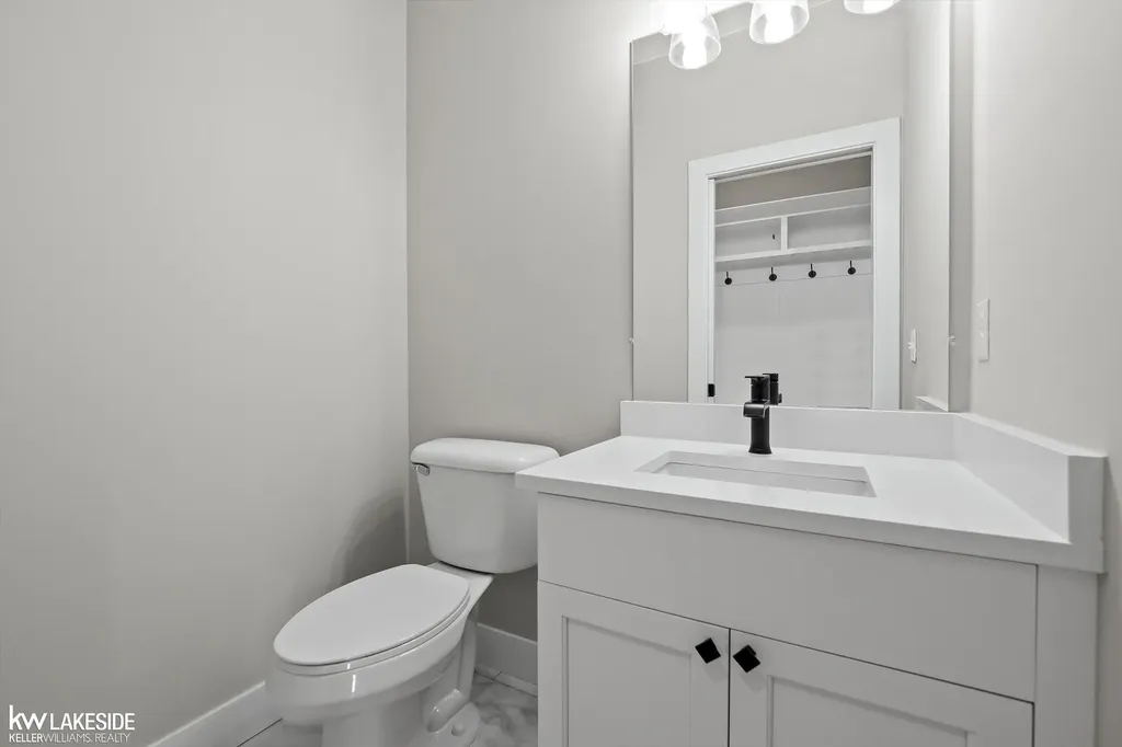 18816 Via Firenze Macomb Township MI 48044