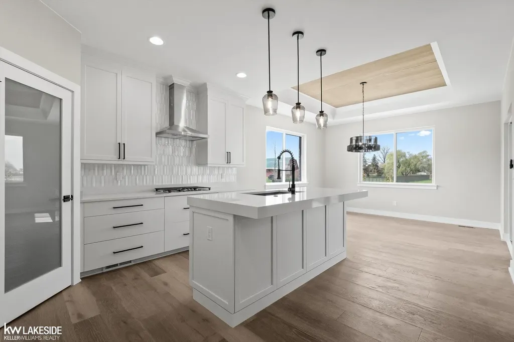 18816 Via Firenze Macomb Township MI 48044