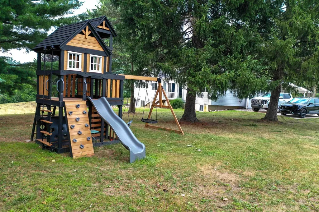 6235 Welch Road Brockway Township MI 48097