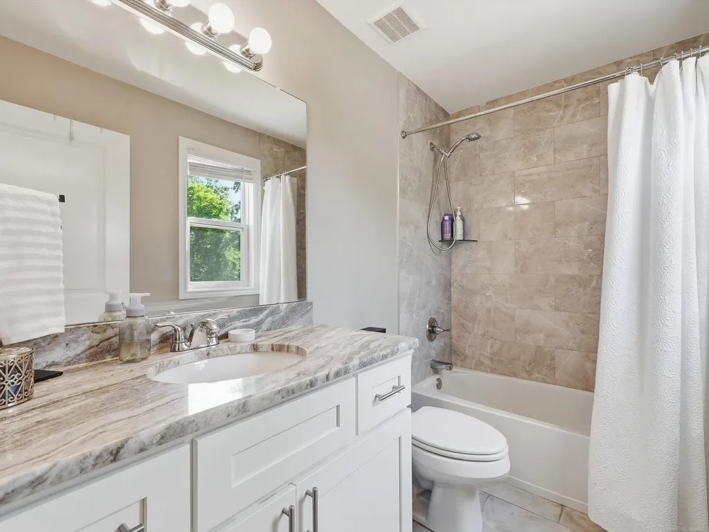58720 Lind Road Washington Township MI 48094