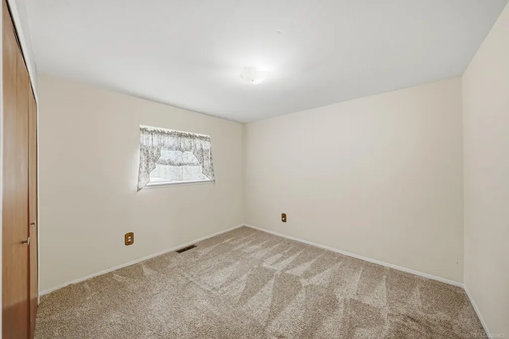 1069 Urbancrest Drive Troy City MI 48083