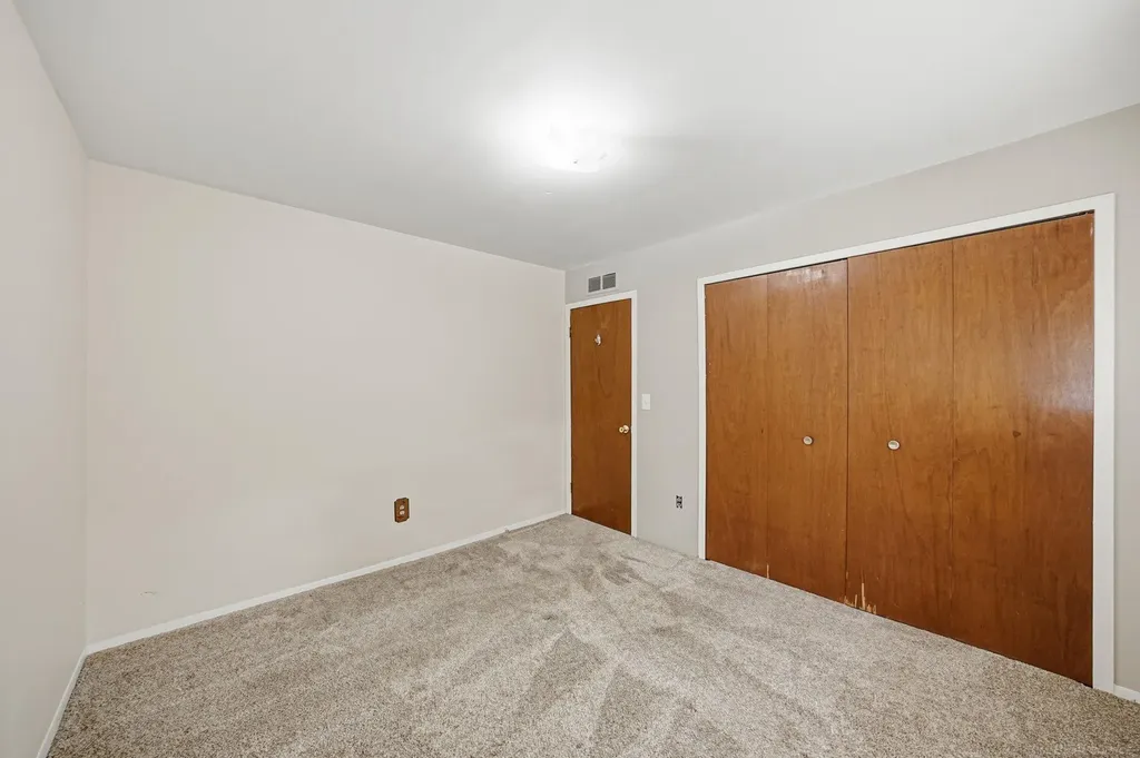 1069 Urbancrest Drive Troy City MI 48083
