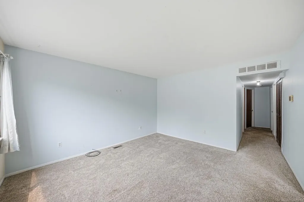 1069 Urbancrest Drive Troy City MI 48083