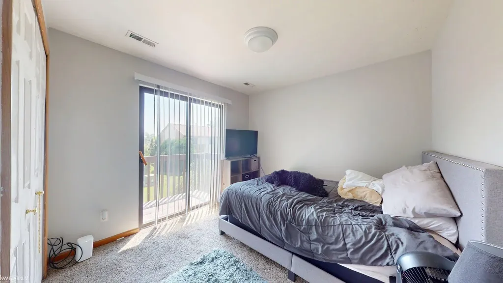 24114 Avon Lane Clinton Charter Township MI 48036