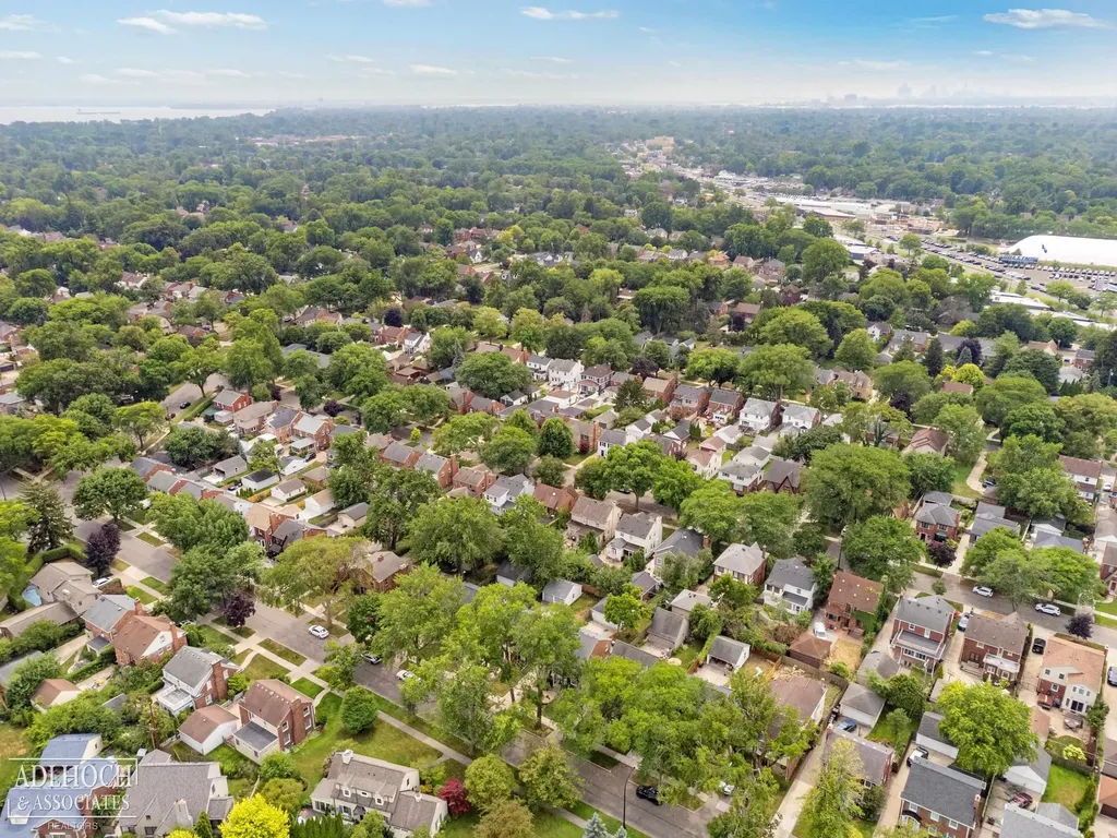 423 Moran Road Grosse Pointe Farms City MI 48236