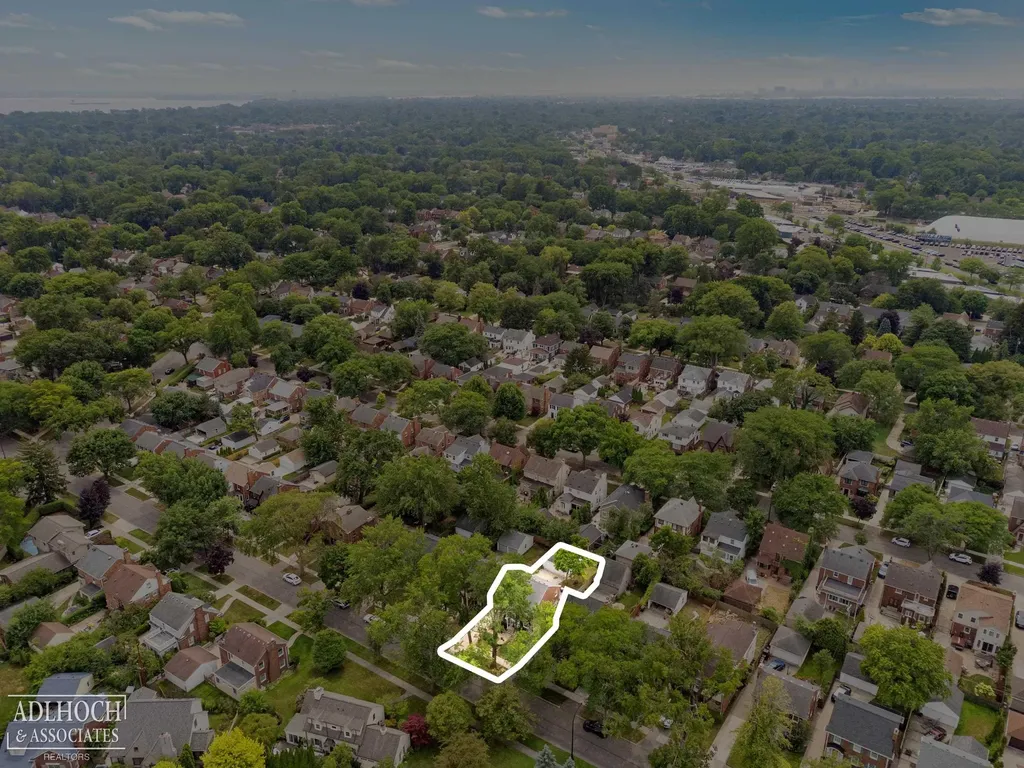 423 Moran Road Grosse Pointe Farms City MI 48236