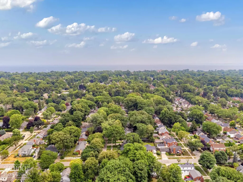 423 Moran Road Grosse Pointe Farms City MI 48236