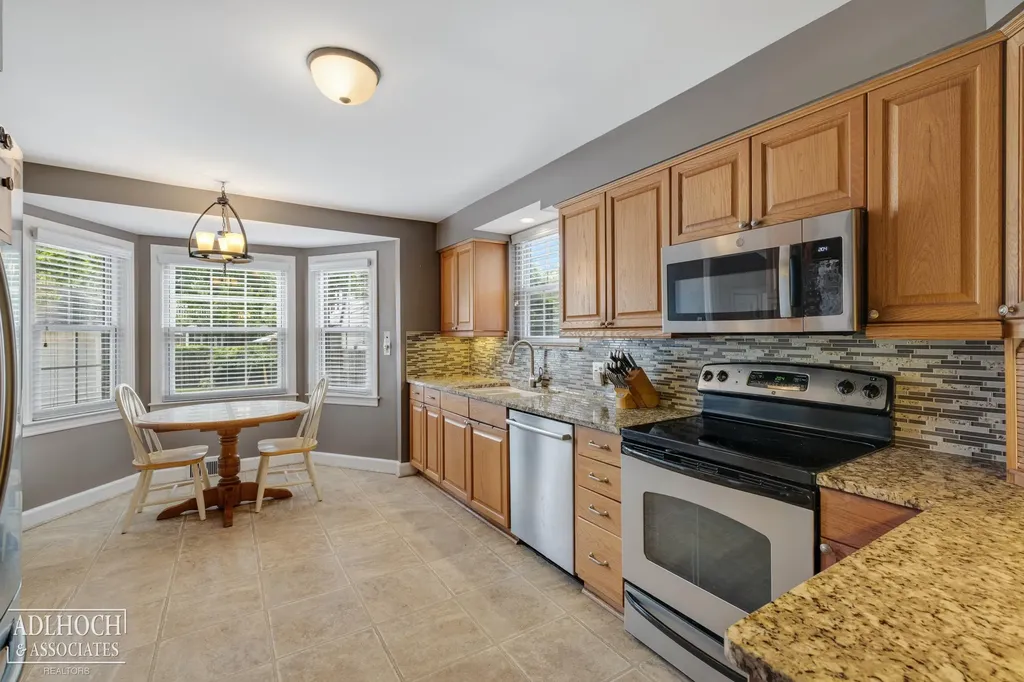 423 Moran Road Grosse Pointe Farms City MI 48236