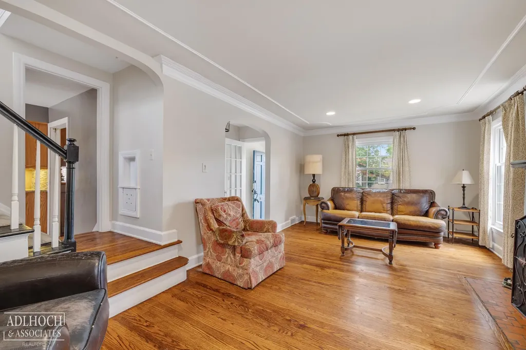423 Moran Road Grosse Pointe Farms City MI 48236