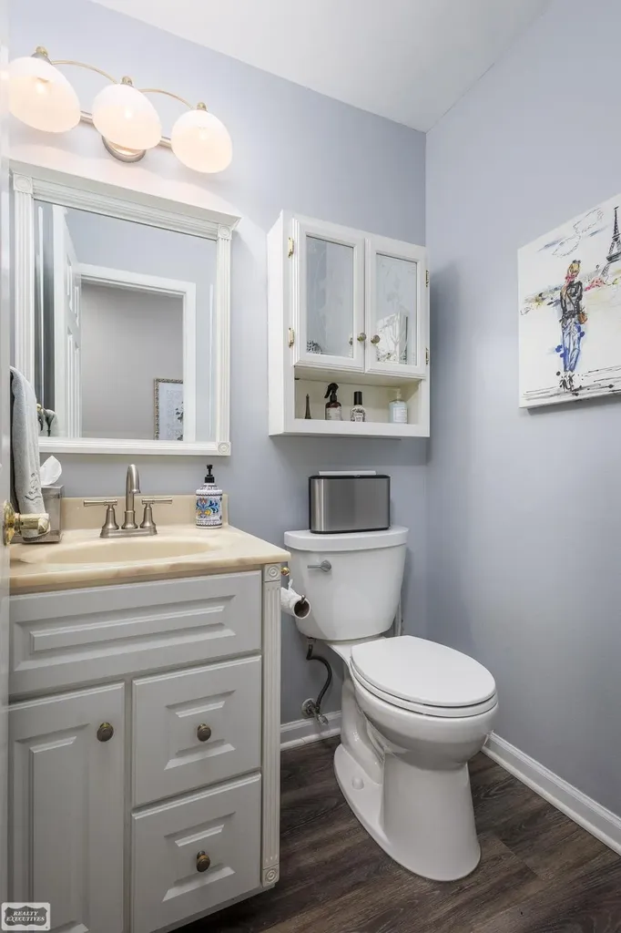 1374 E Horseshoe Bend Drive Rochester Hills City MI 48306