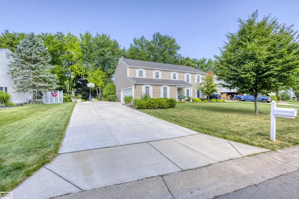1374 E Horseshoe Bend Drive Rochester Hills City MI 48306