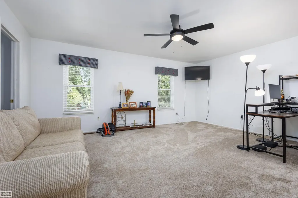 1374 E Horseshoe Bend Drive Rochester Hills City MI 48306