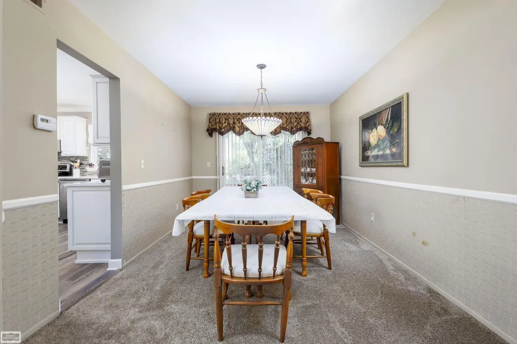 1374 E Horseshoe Bend Drive Rochester Hills City MI 48306