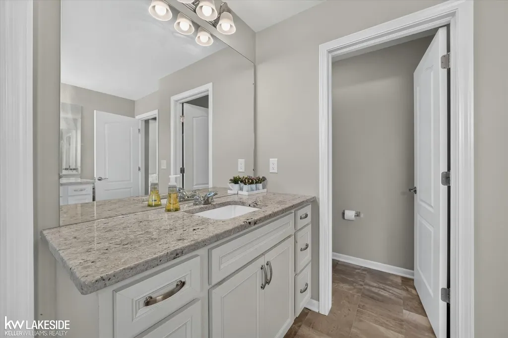 55777 Beacon Shore Drive Shelby Charter Township MI 48315