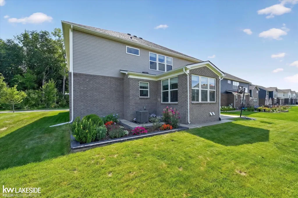 55777 Beacon Shore Drive Shelby Charter Township MI 48315