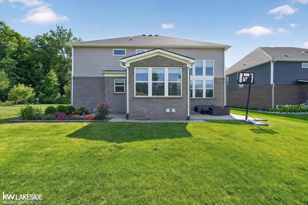 55777 Beacon Shore Drive Shelby Charter Township MI 48315