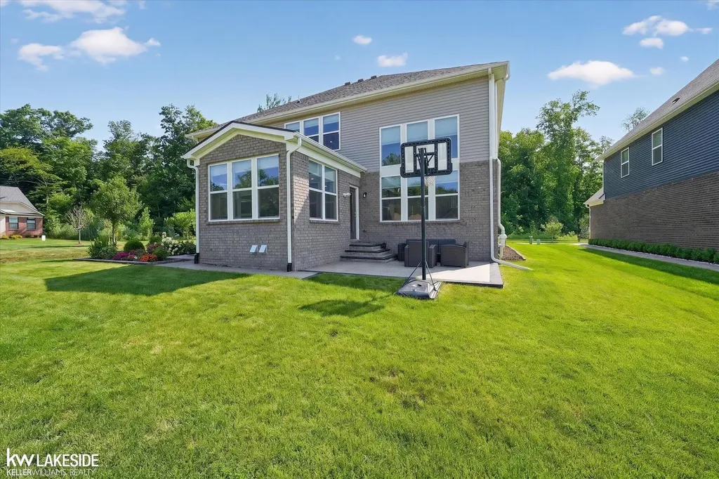55777 Beacon Shore Drive Shelby Charter Township MI 48315