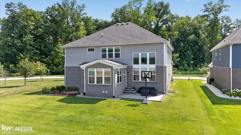 55777 Beacon Shore Drive Shelby Charter Township MI 48315