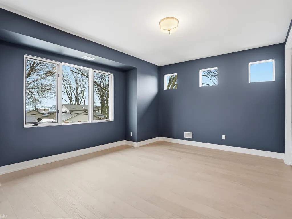 41215 Belvidere Street Harrison Charter Township MI 48045